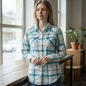 STIO Womens Medium Teal Mint Plaid Flannel Button Up Shirt Long Sleeves